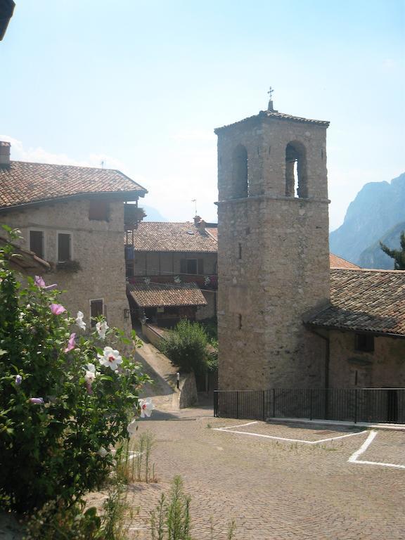 Casa Calvola Holiday Home Tenno Bagian luar foto