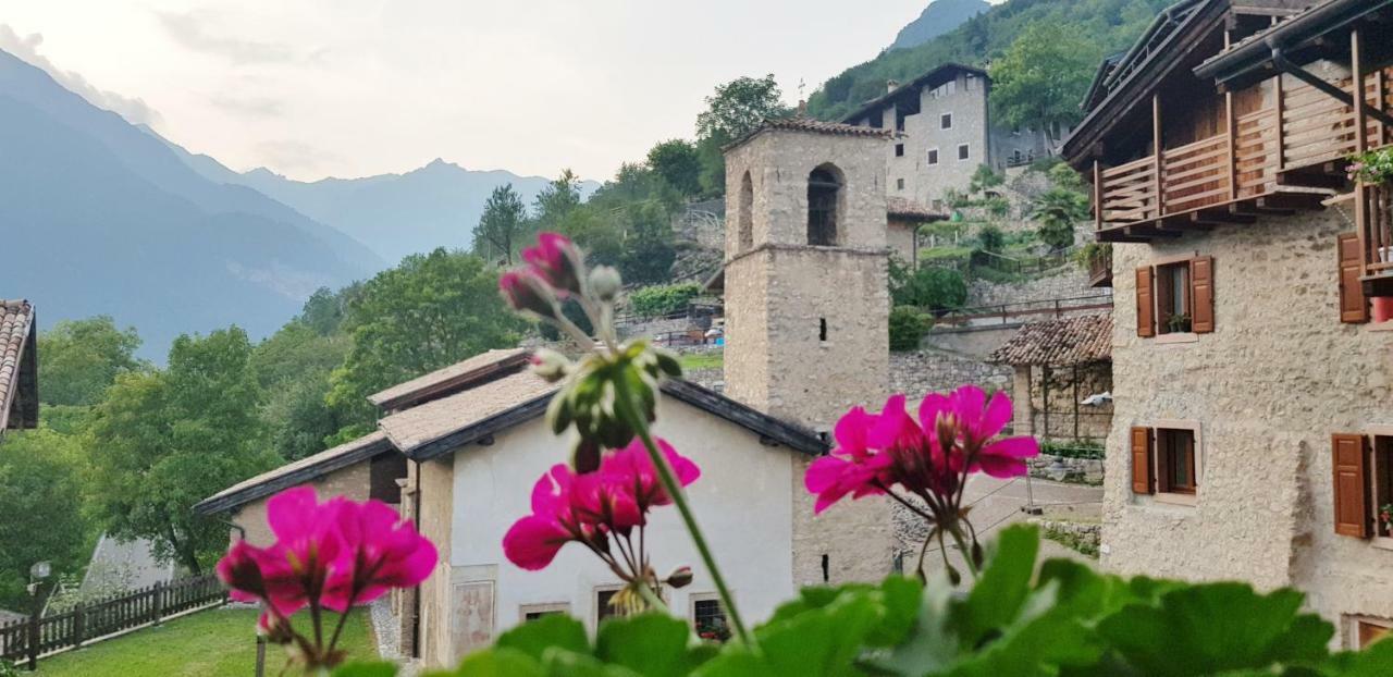 Casa Calvola Holiday Home Tenno Bagian luar foto